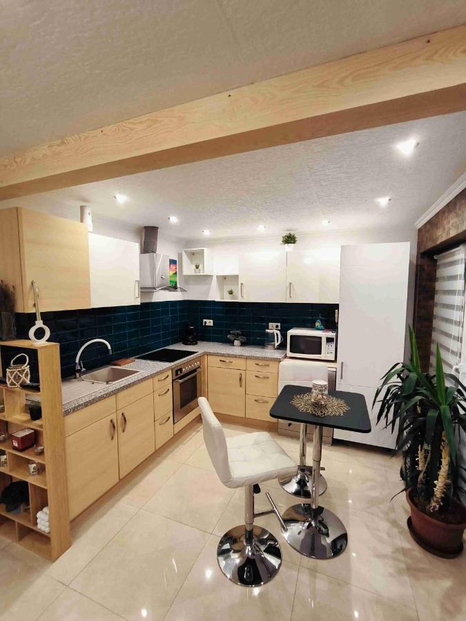 Baky House Appartement Balatonlelle Buitenkant foto