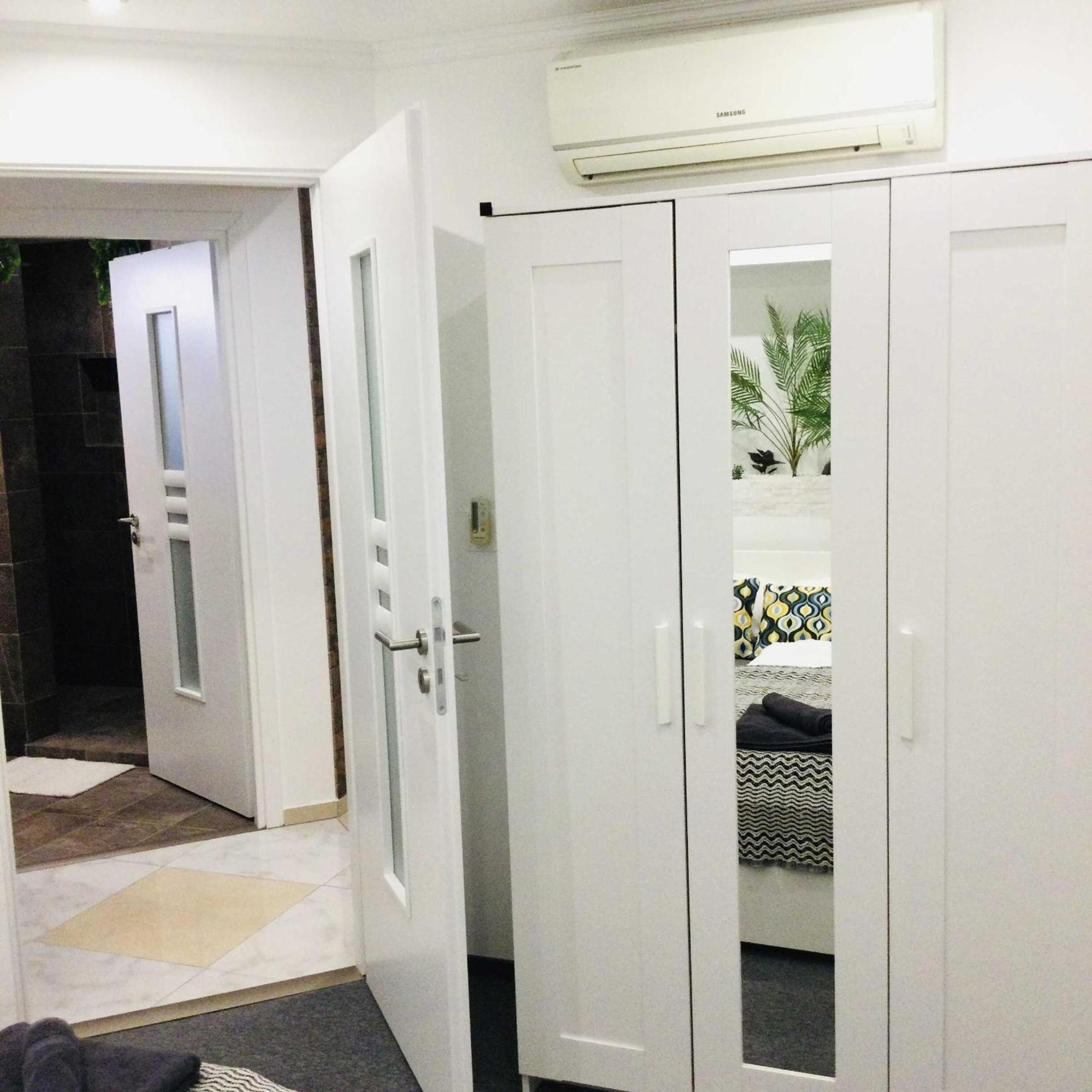 Baky House Appartement Balatonlelle Buitenkant foto